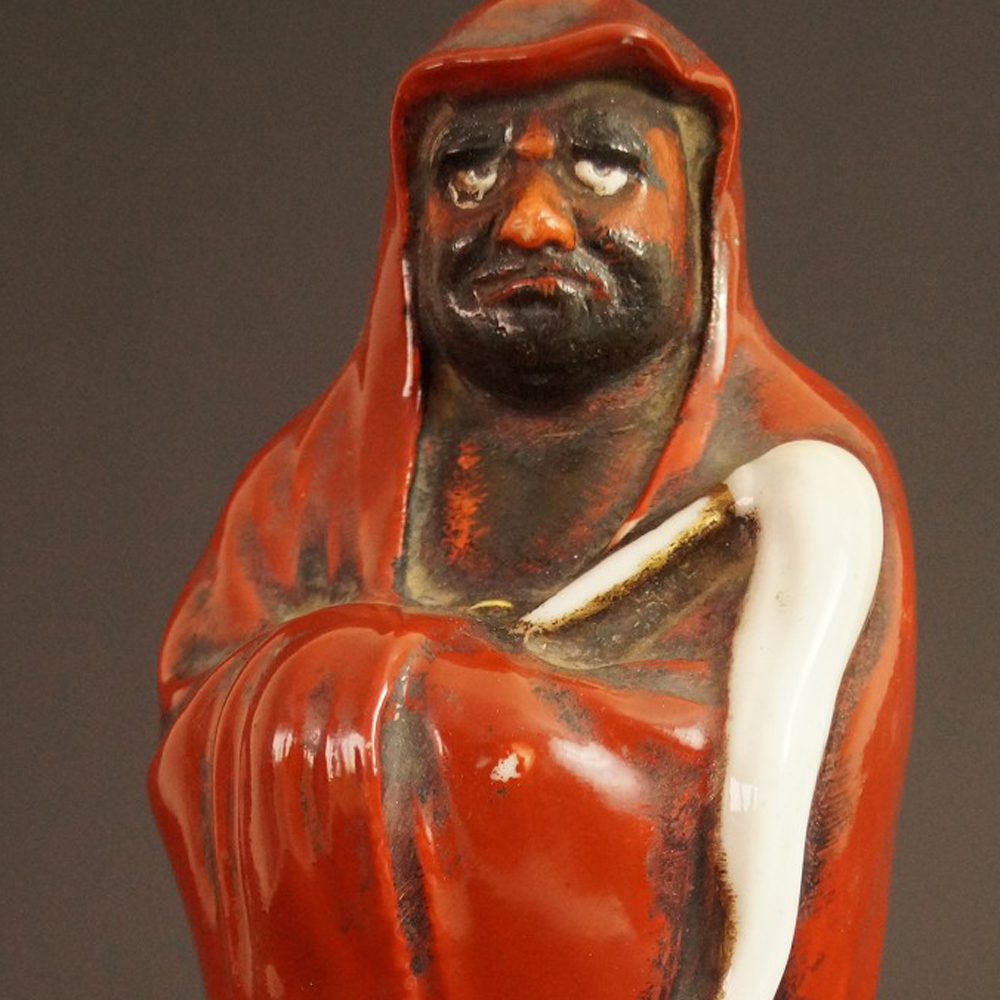 Figura Bodhidharmy Daruma z ceramiki Kutani zbliżenie motywu podgląd