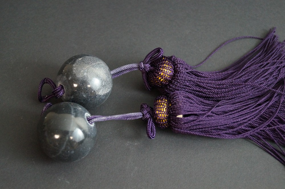 Pesi decorativi Fuchin per kakemono - marmo grigio, nappe viola