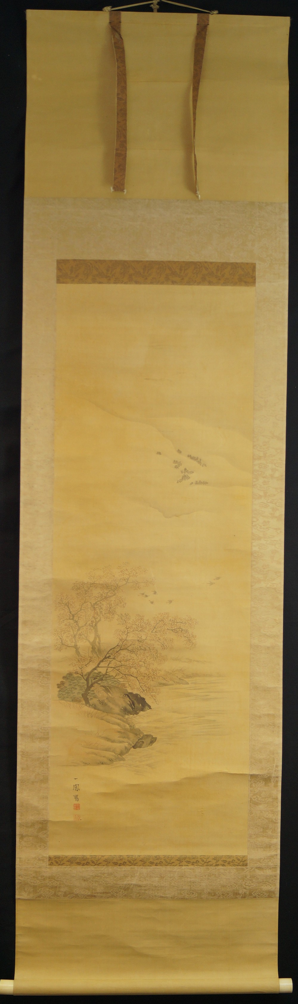 Kakemono Arbre d'automne au bord de la rivière vue d'ensemble du rouleau suspendu