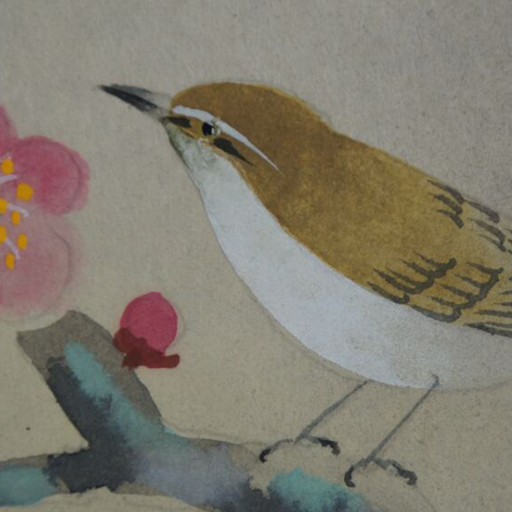 Primo piano dell'uccello canoro con fiore di susino nel kakemono uccello canoro sul susino in fiore